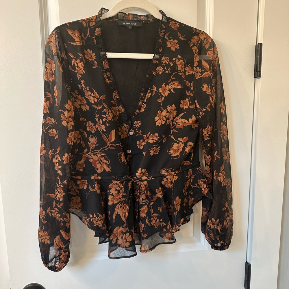 Vici floral top - size small
